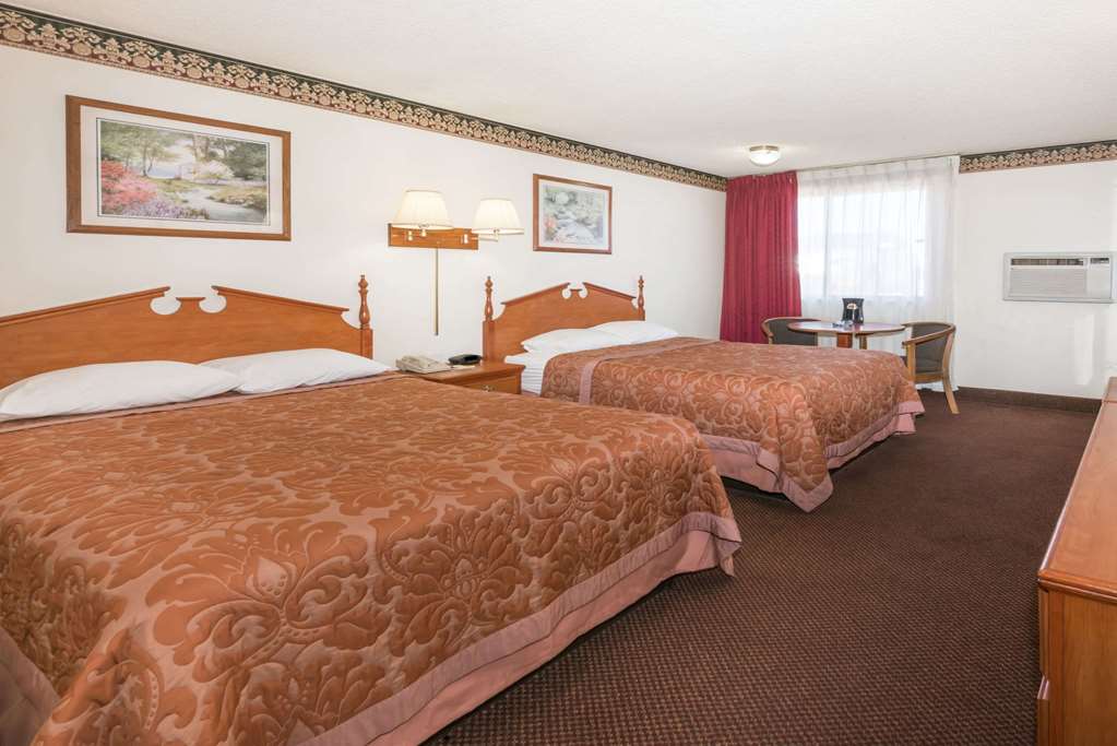 Super 8 by Wyndham Laramie - photo 3