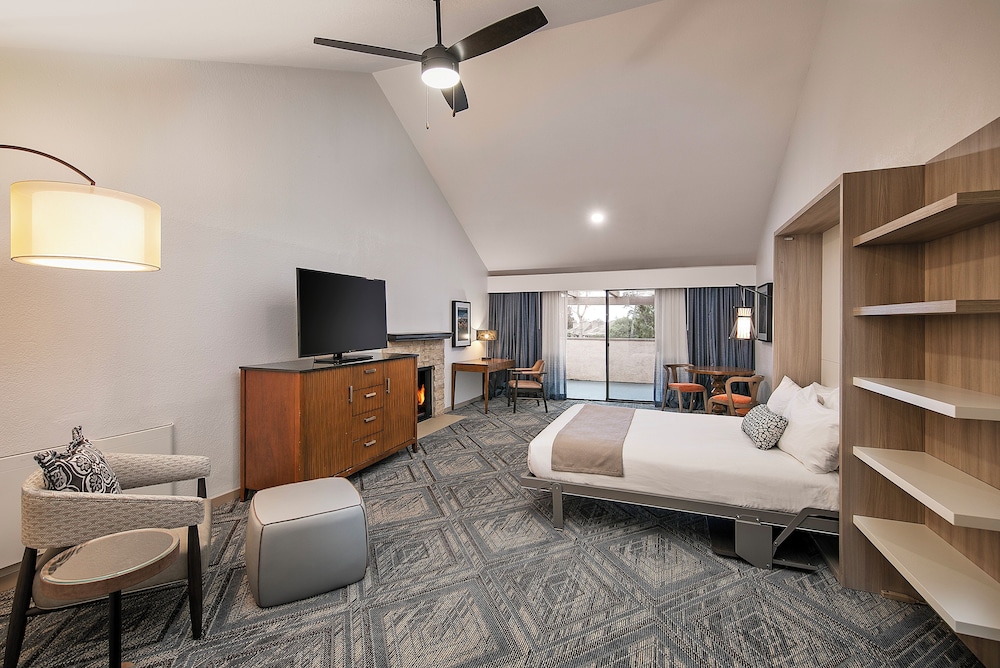 Half Moon Bay Lodge - photo 14