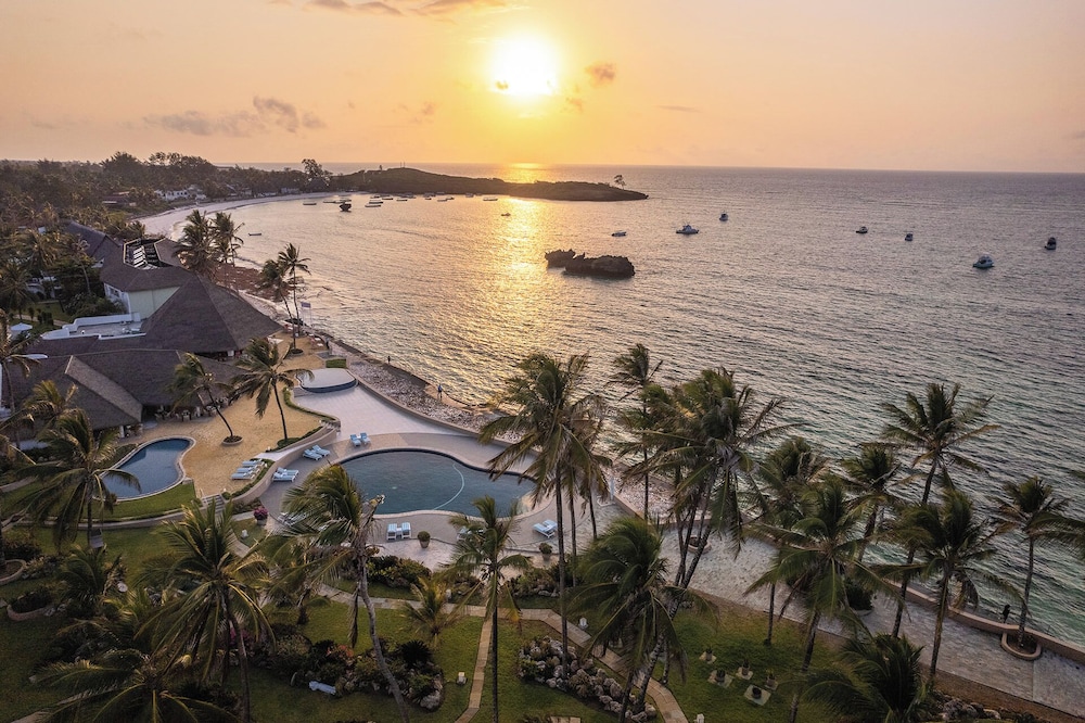 Hemingways Watamu — 4-Star Luxury Hotel in Malindi, Kenya