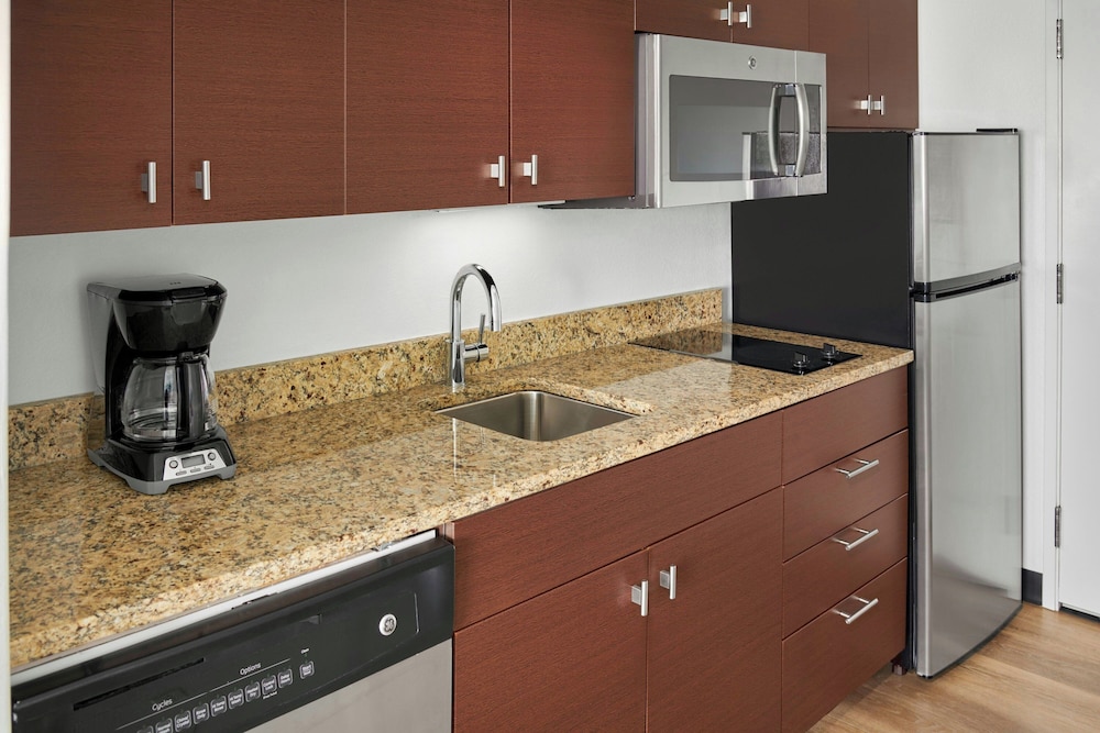 TownePlace Suites by Marriott Detroit Troy - photo 21