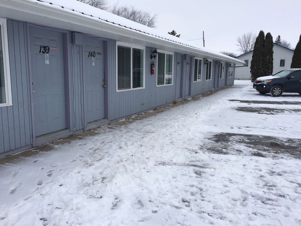 Custom Stay Thief River Falls - photo 10