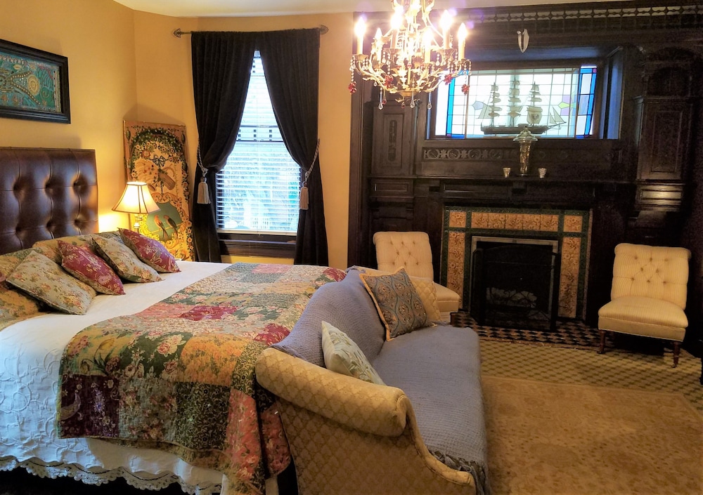 Vandiver Inn - photo 16
