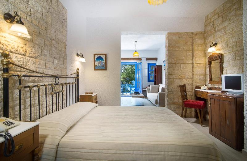 Virginia Hotel — hotel in Nikiti