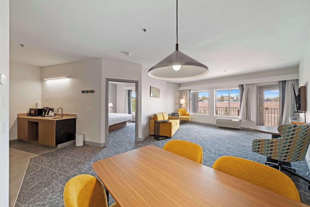Hampton Inn & Suites by Hilton Mesquite - photo 25