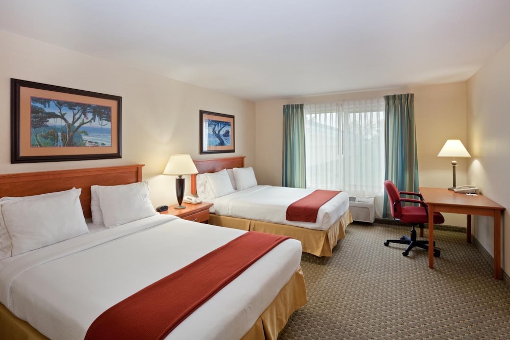 Triple Play Resort Hotel & Suites - photo 18