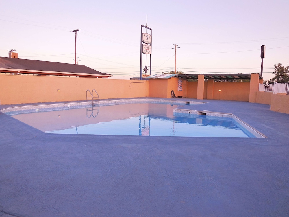 Americas Best Value Inn Hanford - photo 16