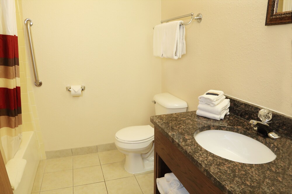 Townhouse Hotel Grand Forks - photo 12