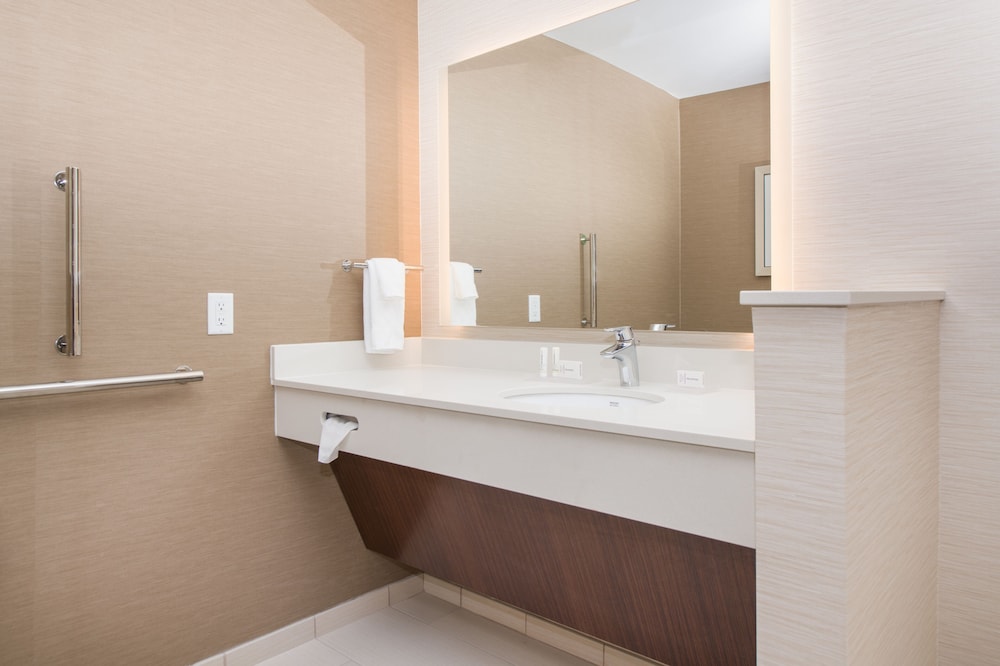 Fairfield by Marriott Inn & Suites Dayton Downtown - photo 16