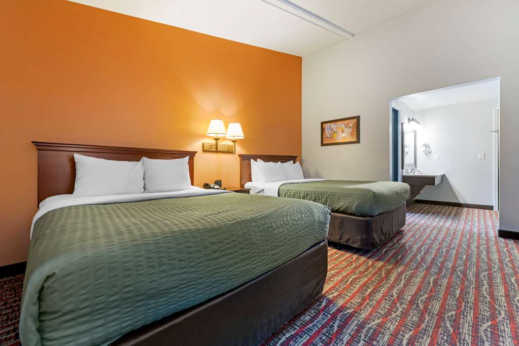 Econo Lodge Lakeview - photo 26