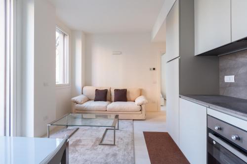 EasyTopStay Bullona Elegant Apartment — 4-Star Luxury Hotel in Milan, Italy