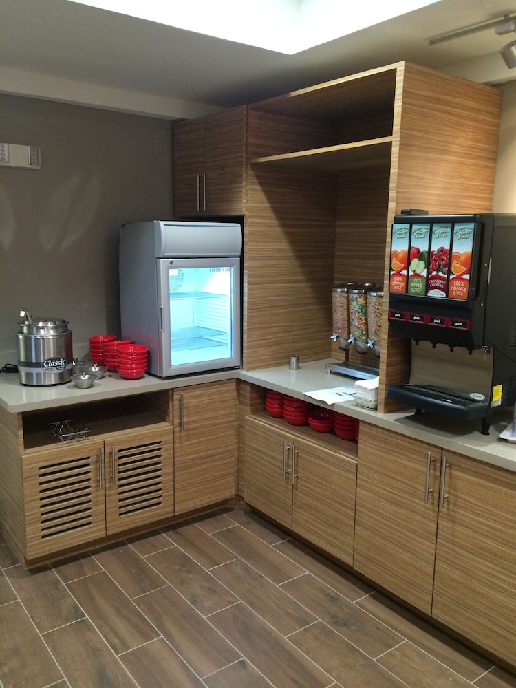 TownePlace Suites by Marriott Waco South - photo 29