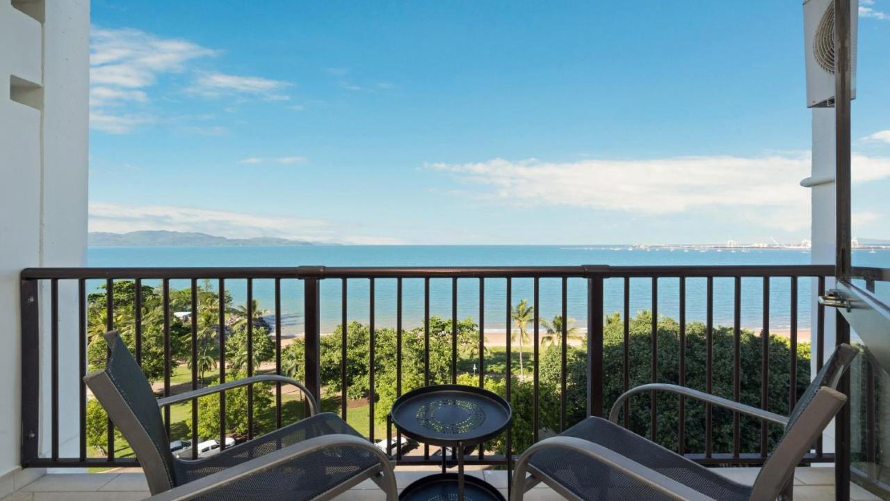 Studio 810 Idyllic Location With Views — hotel in North Ward