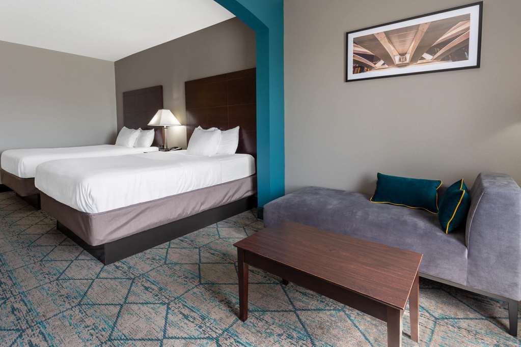 La Quinta Inn & Suites by Wyndham Columbus West Hilliard - photo 17