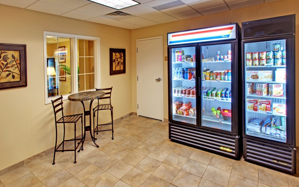 Candlewood Suites Williston by IHG - photo 31