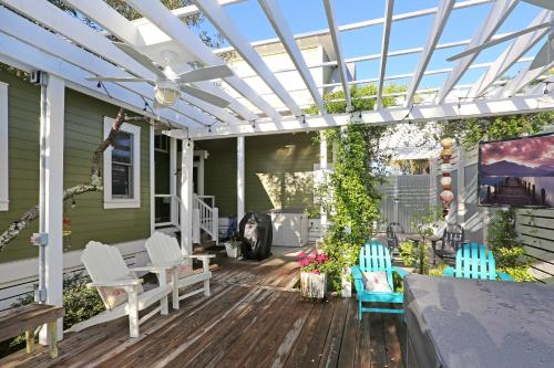 Song of the Sea by Pristine Properties Vacation Rentals — 4-Star Luxury Hotel in Port Saint Joe, United States