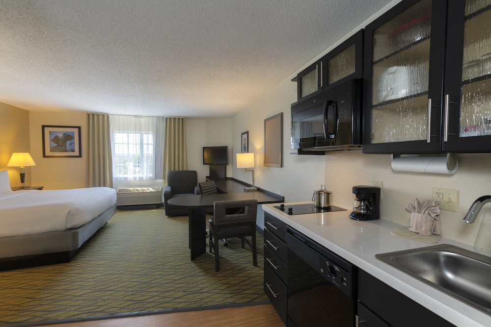 Candlewood Suites Rogers Bentonville - photo 9