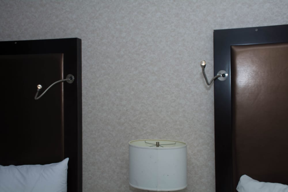 Atlantic Inn & Suites - photo 22