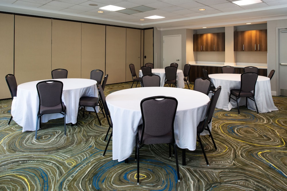 Hilton Garden Inn Baton Rouge Airport - photo 37