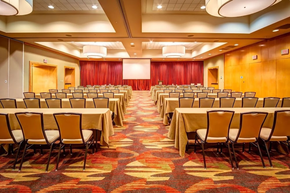 Embassy Suites by Hilton Houston Energy Corridor - photo 46