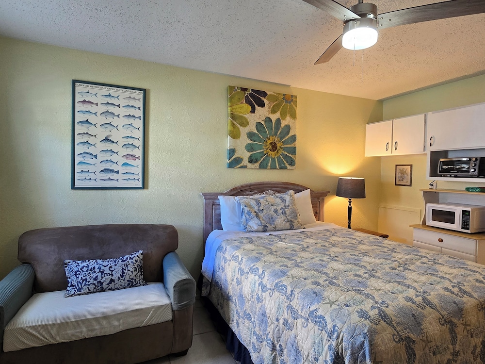 Sea Scape Oceanfront Motel - photo 4