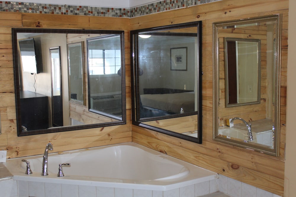 Grand Motel Inn and Suites of Reform AL - photo 6