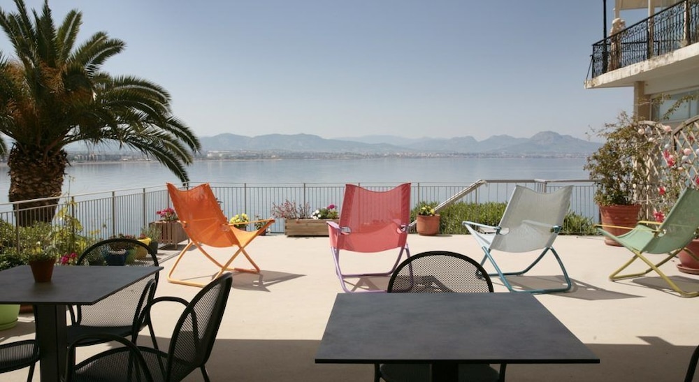Hotel Theoxenia — hotel in Agioi Theodoroi
