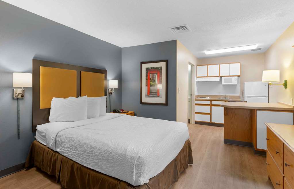 Extended Stay America Select Suites Richmond West End I 64 - photo 8