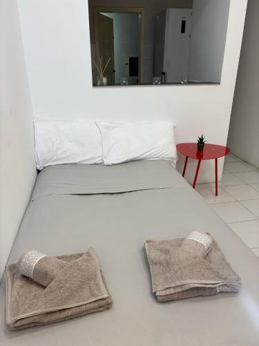 1 Bedroom In The Heart Of St Julians — 4-Star Luxury Hotel in San Giljan, Malta