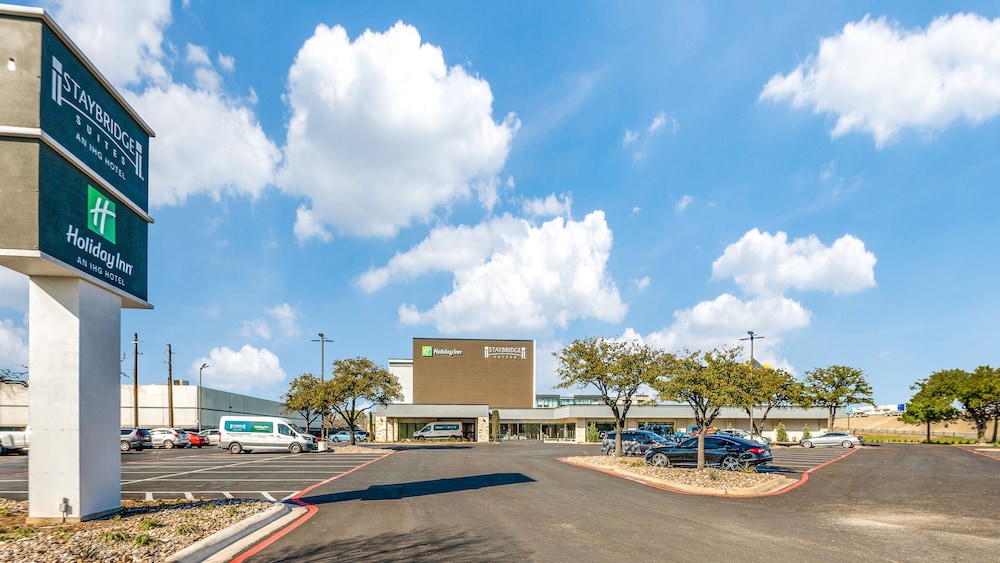Holiday Inn Dallas Market Ctr Love Field by IHG - photo 46