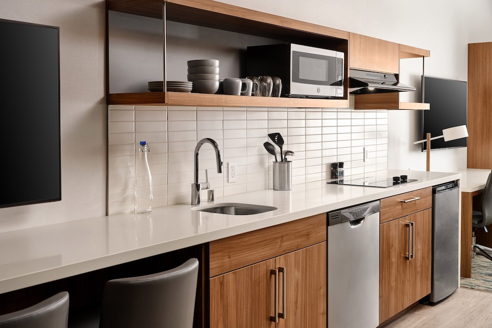 Element Anaheim Resort Convention Center - photo 4