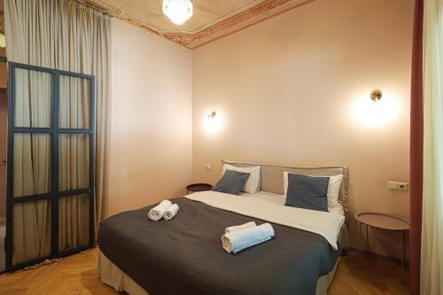 Spacious 1BR Apartment In The Heart of Tbilisi
