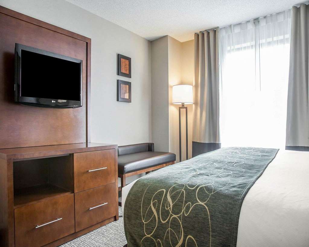 Comfort Suites West Warwick Providence - photo 26