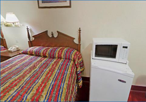 Rumford Motor Inn - photo 6