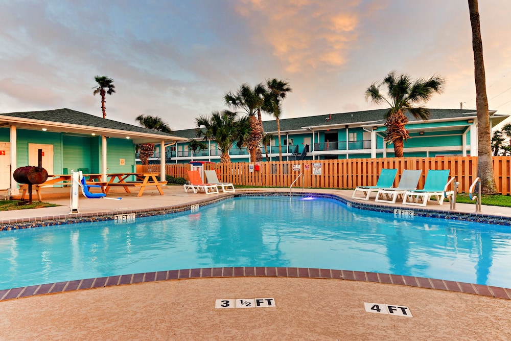 The Island Hotel Near Beach Port Aransas - photo 31