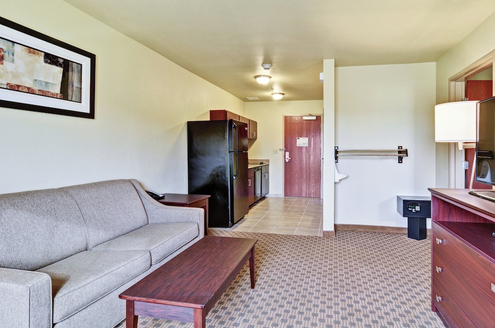 Cobblestone Inn & Suites Ambridge - photo 23