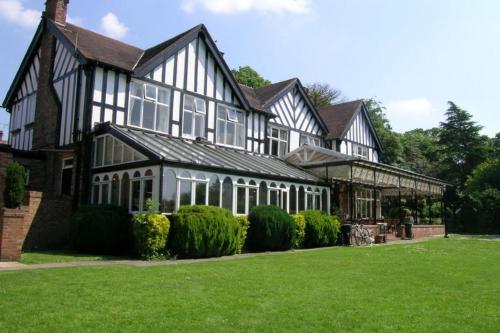 The oaklands hotel - last minute hotel in Weaverham