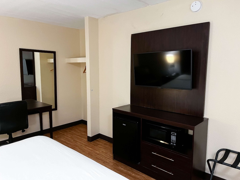 Motel 6 San Antonio TX I 35 North Corridor - photo 19