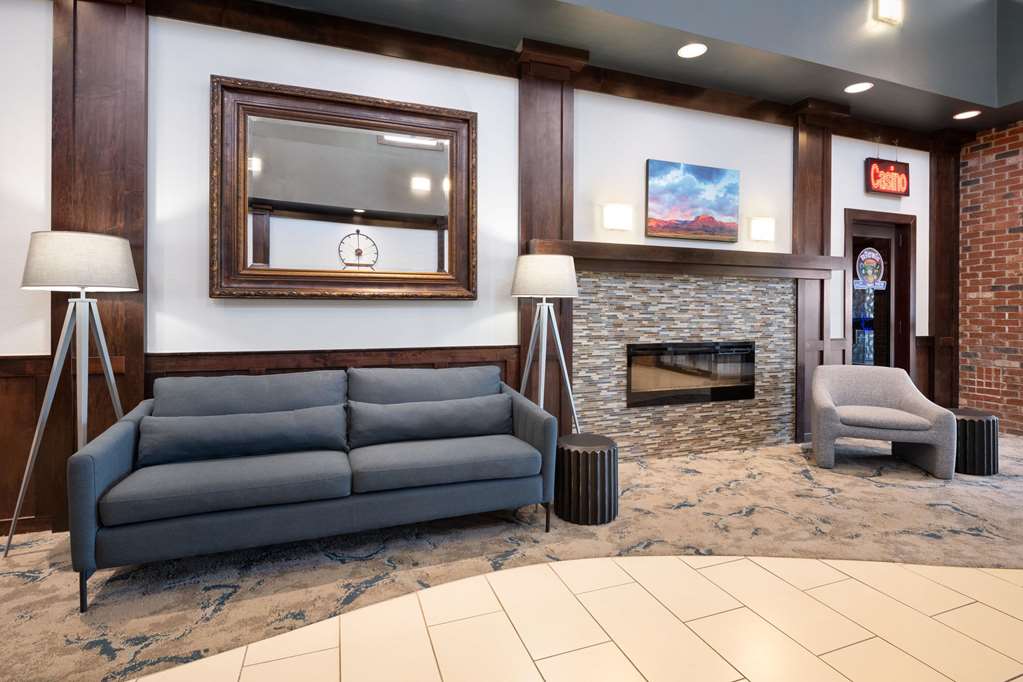 Super 8 by Wyndham Conrad - photo 6