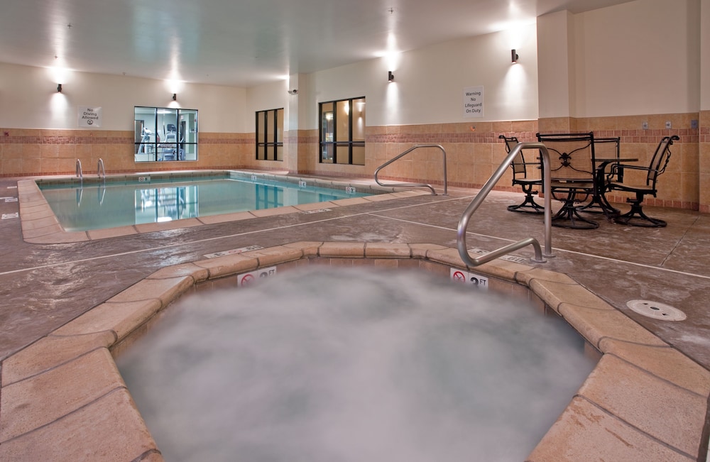 Holiday Inn Express Hotel & Suites Rolla U of Missouri S&T by IHG - photo 10