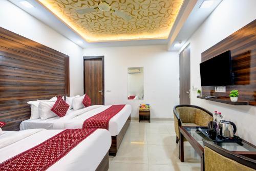 Airport Hotel Devrana in New Delhi, India
