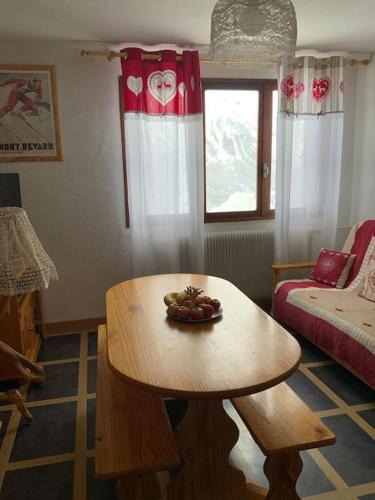 T2 Orcieres Merlette Vue Montagne - last minute hotel in Unknown City
