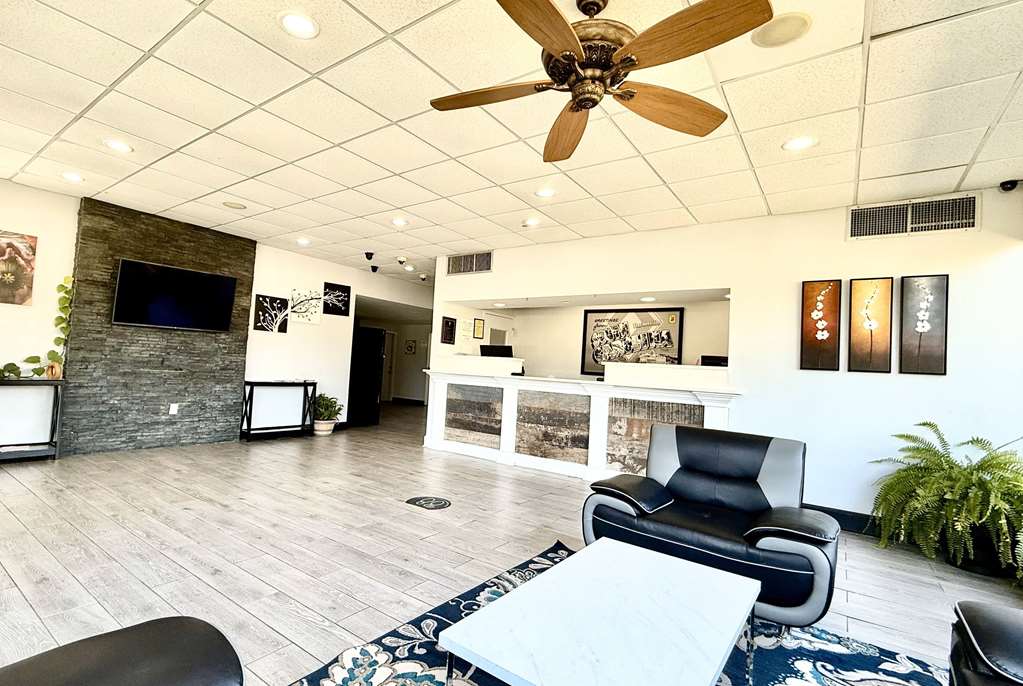 Super 8 by Wyndham Hardeeville Savannah North - photo 4