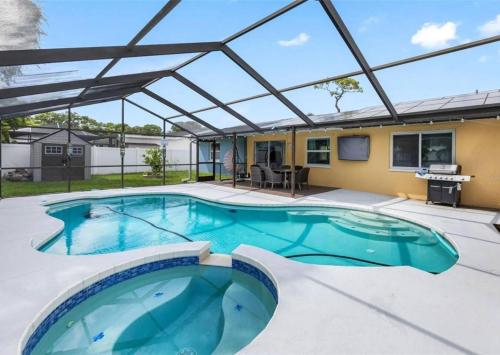 Clearwater House 3BR Great for Family Vacations — 4-Star Luxury Hotel in Clearwater, United States