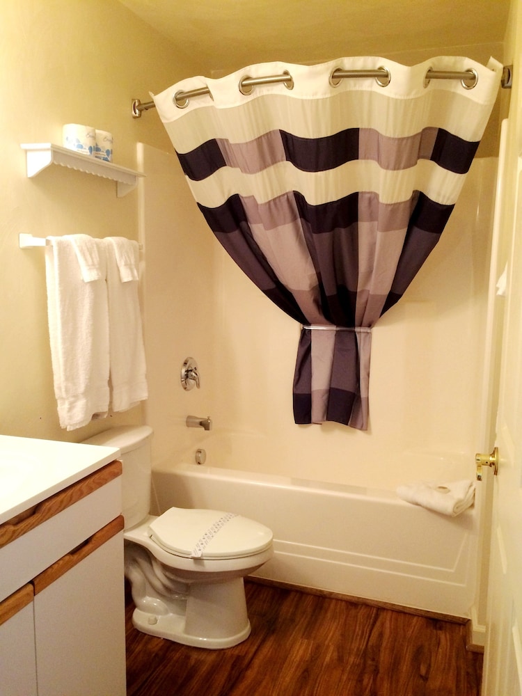 Affordable Suites Statesville - photo 41