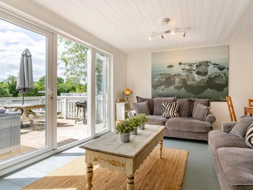 3 Bed in South Cerney HIC06 in South Cerney, United Kingdom