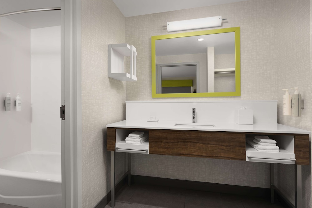 Hampton Inn & Suites Durham University Medical Center - photo 25