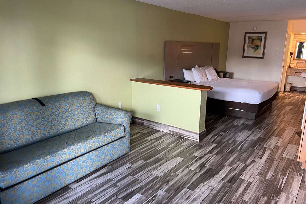 Baymont by Wyndham Orlando Downtown - photo 16