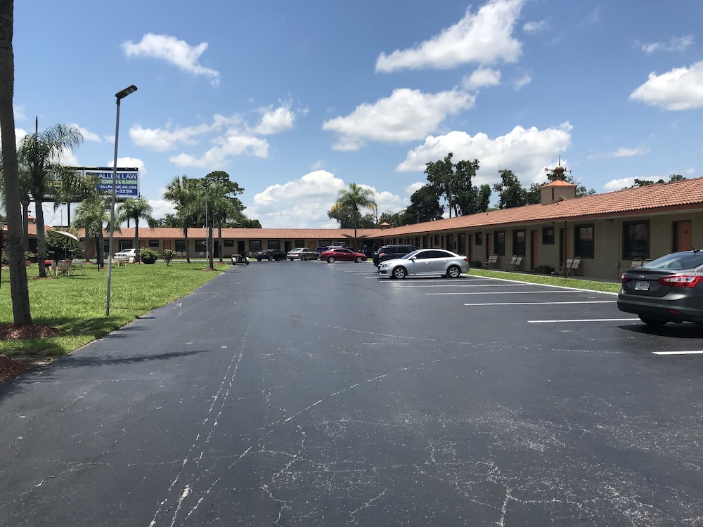 Silver Princess Motel - photo 28