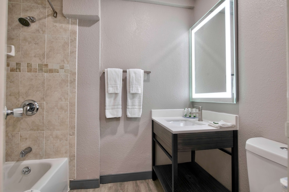 Motel 6 Atlanta GA Downtown - photo 22