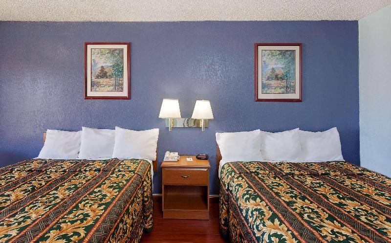 Knights Inn Palmdale Lancaster Area - photo 27